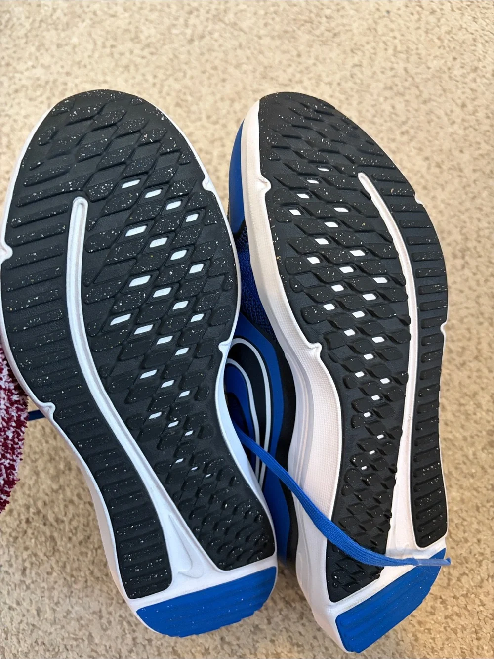 NIKE Cosmic runner sneaker, 5